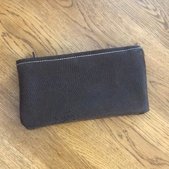 Cosmetic Pouch ( 7 in x 4 in) - Picture 5 of 6